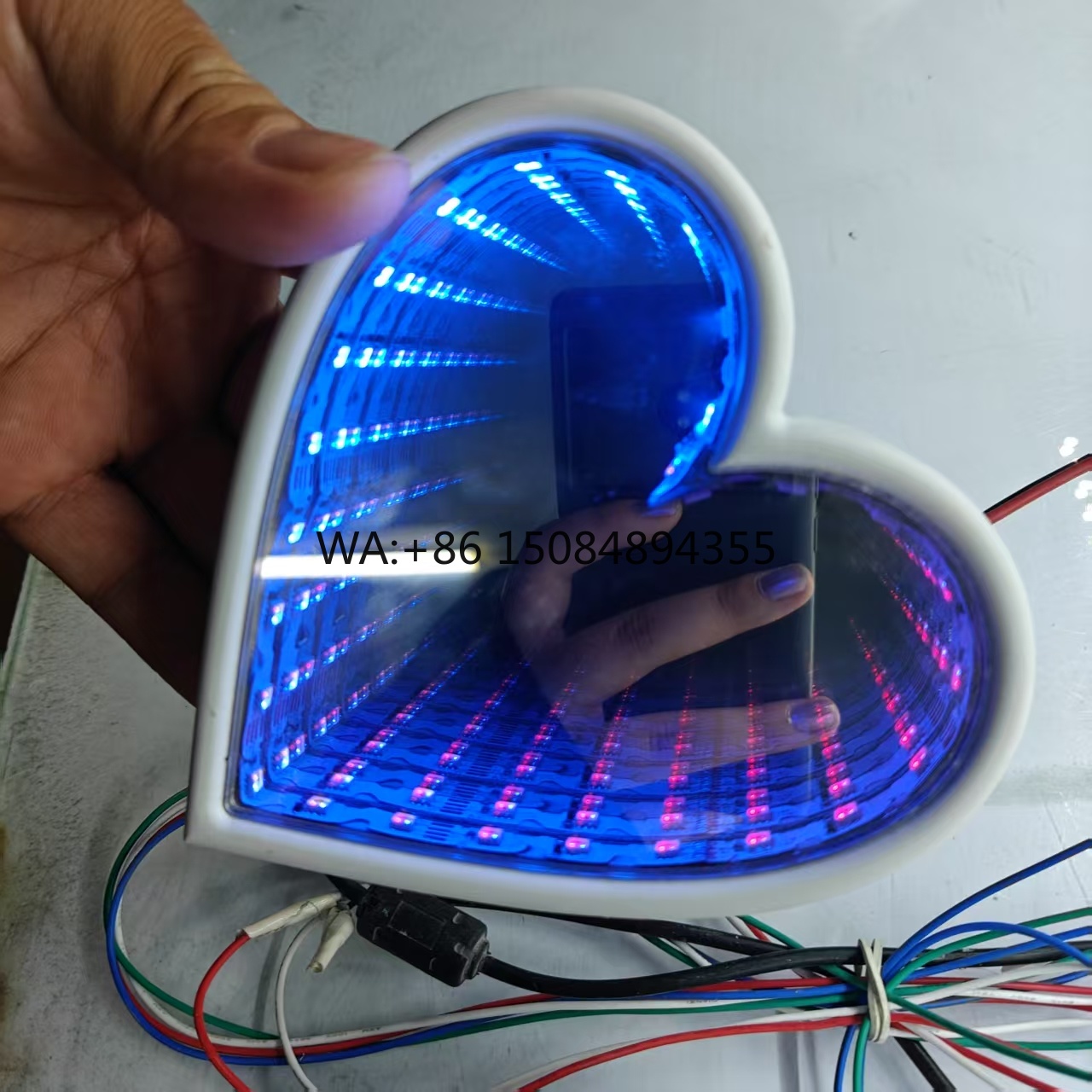 مرآة لانهائية ثلاثية الأبعاد م - مراجعة Decorative Mirror وسعره